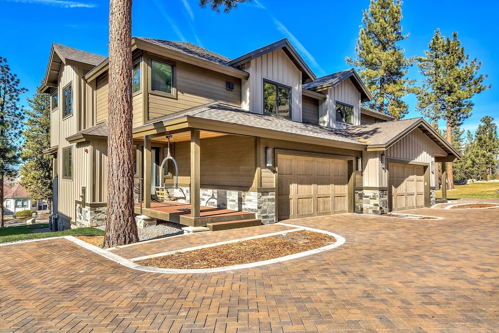 Lake Tahoe Vacations - Gondola Vista 18 - 4 Br Townhouse - Property Image 6