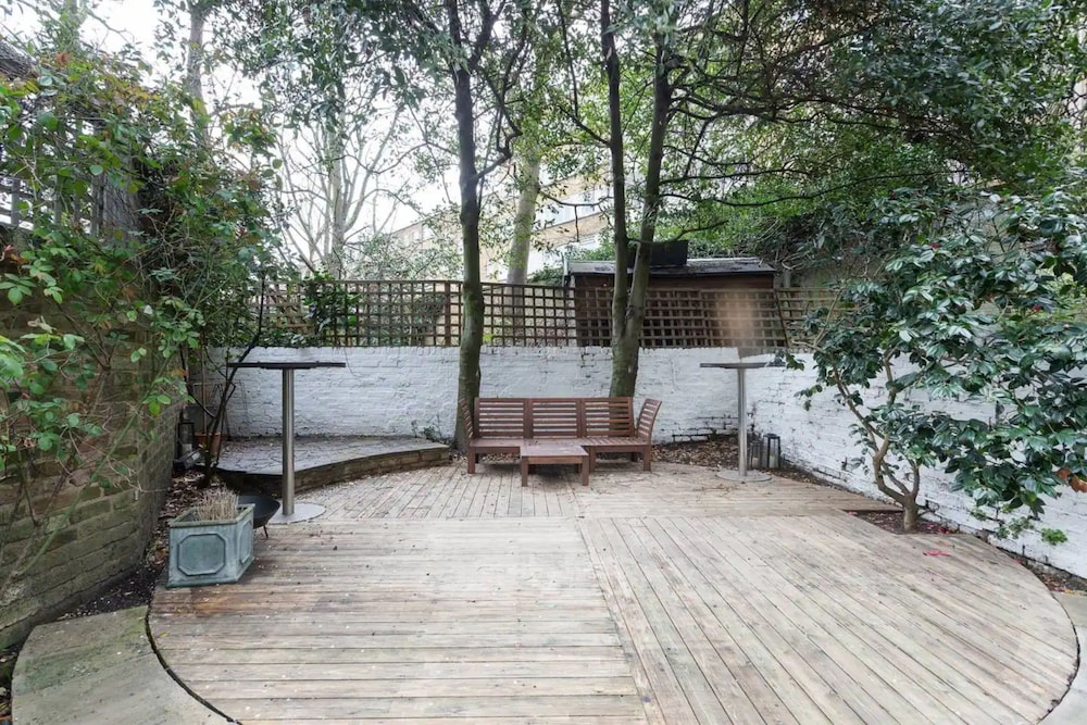 outdoor bbq area
