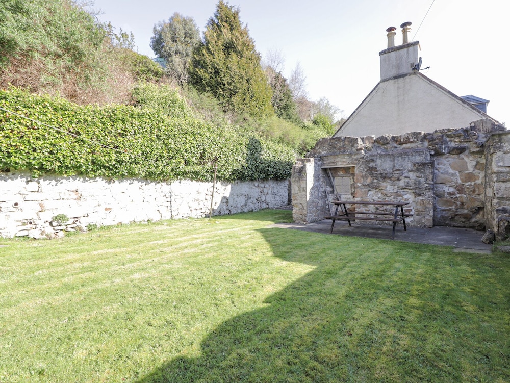 Fuchsia Cottage