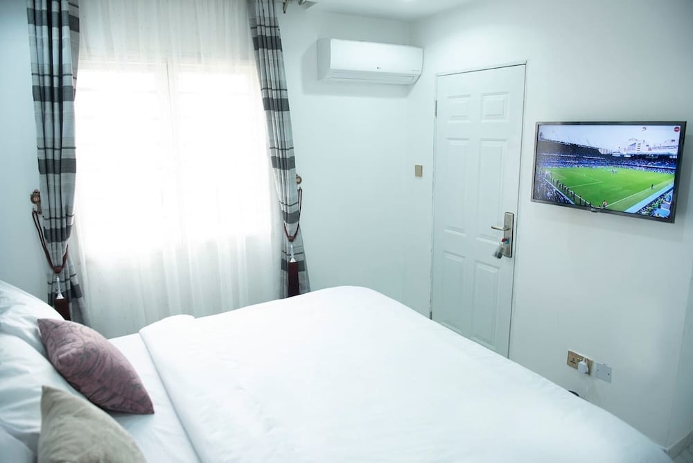 Luxury 3 Bedroom Apartment With Wifi view 5