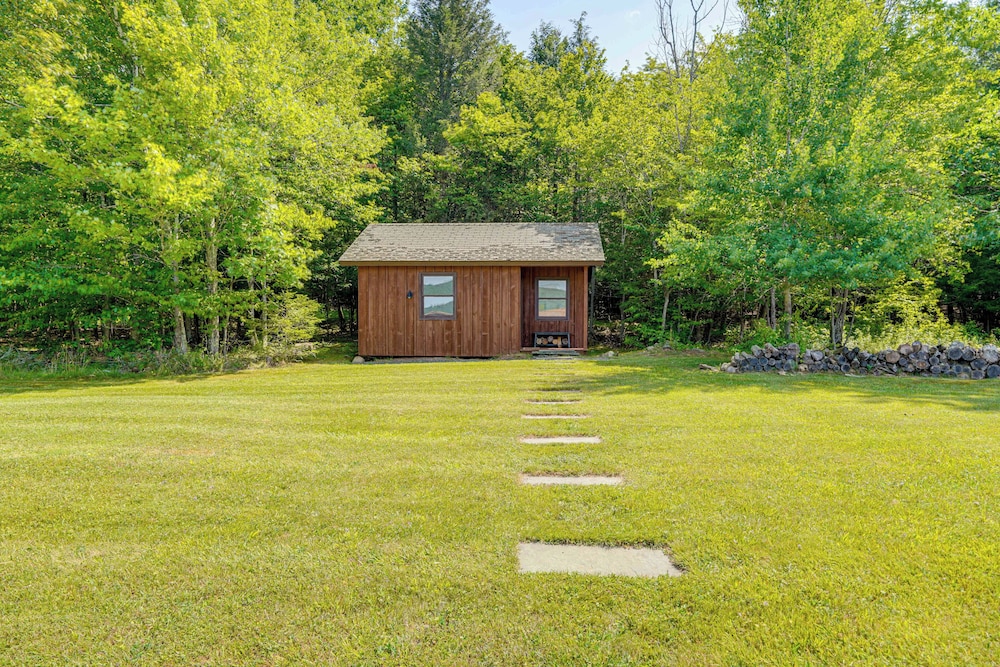 3 Mi Windham Mtn Club: Family Home w/ Yard
