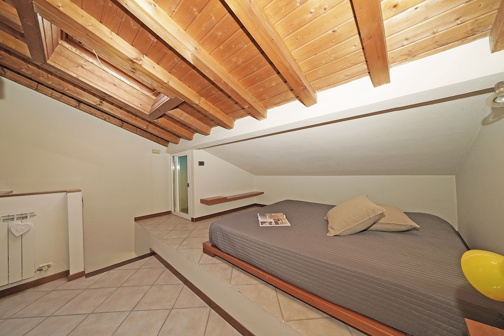 Borgo Alto P1-16 by Wonderful Italy
