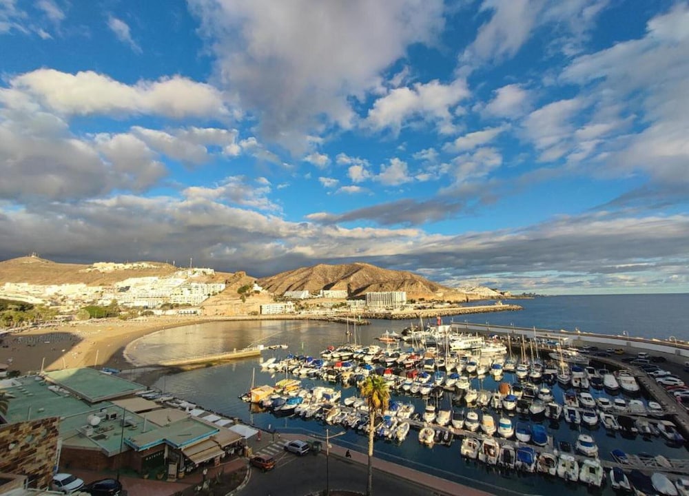 Beachfront Apartment in Playa de Mogan