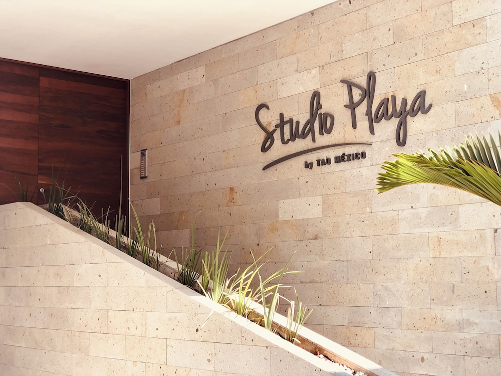 Stylish Studios with Rooftop Pool