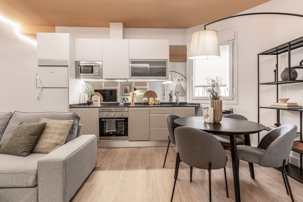 Orusco - 2 Bedrooms in Chamber