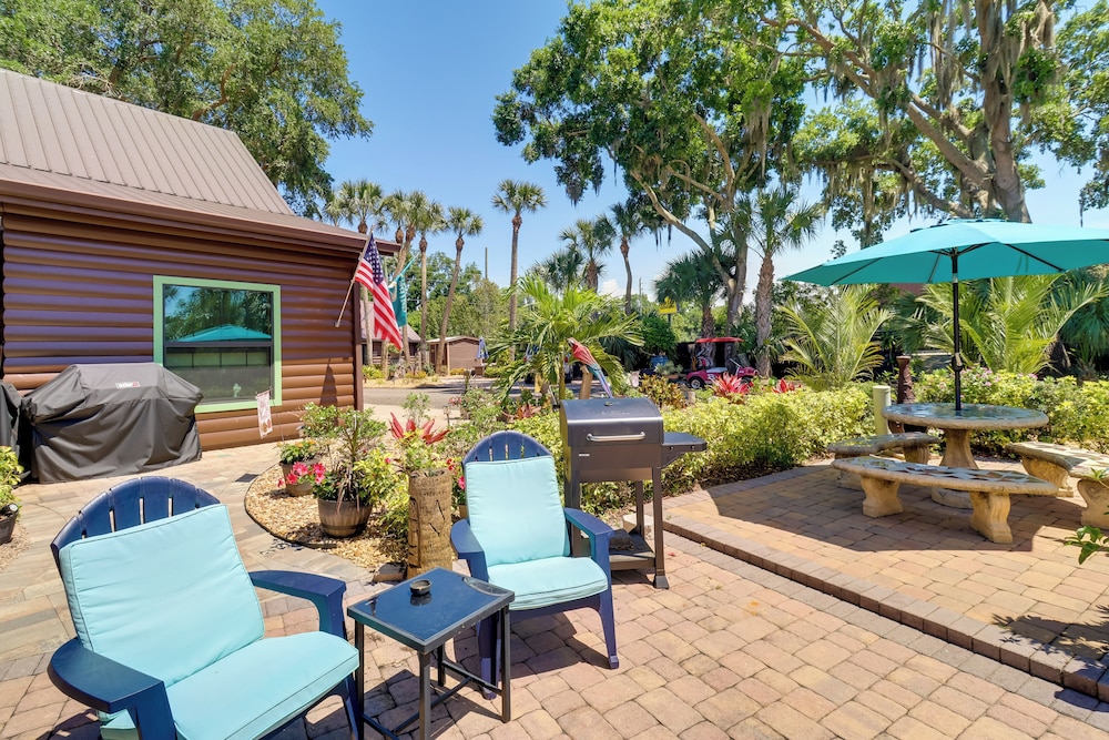Cabin w/ Boat Launch & Pool Access in Okeechobee