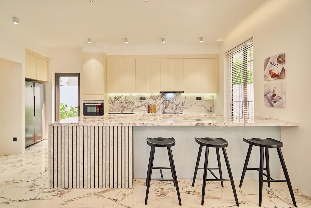 Villa Mystery Riverside 8 Bedrooms