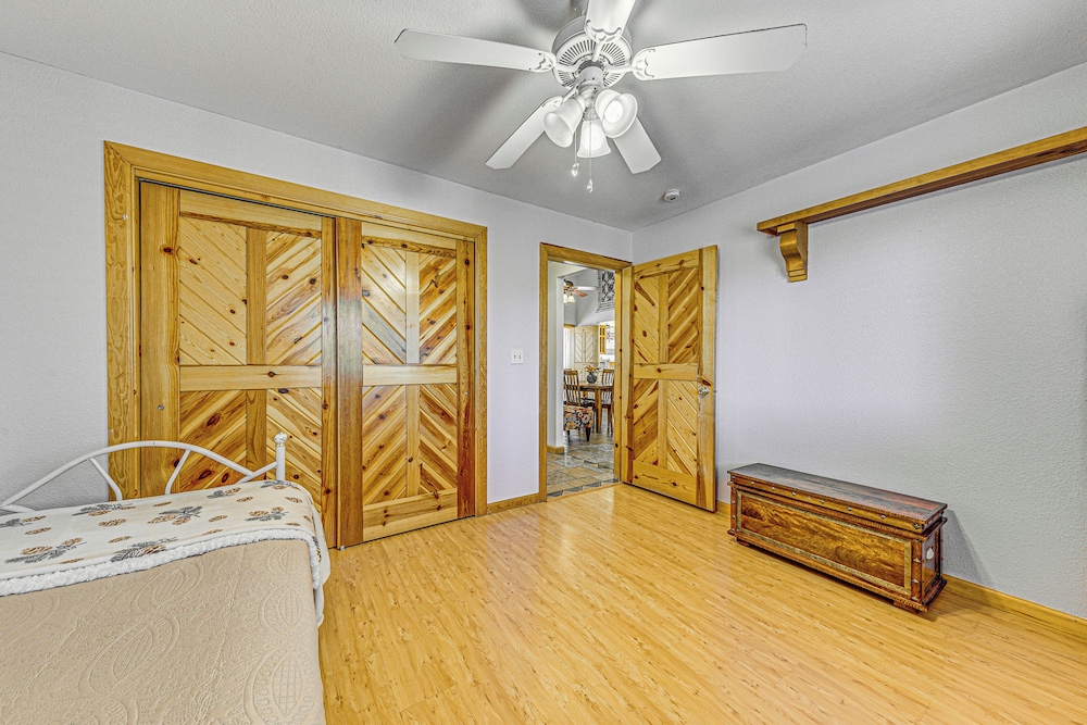 2 Mi to Dtwn: Cloudcroft Home w/ Furnished Deck