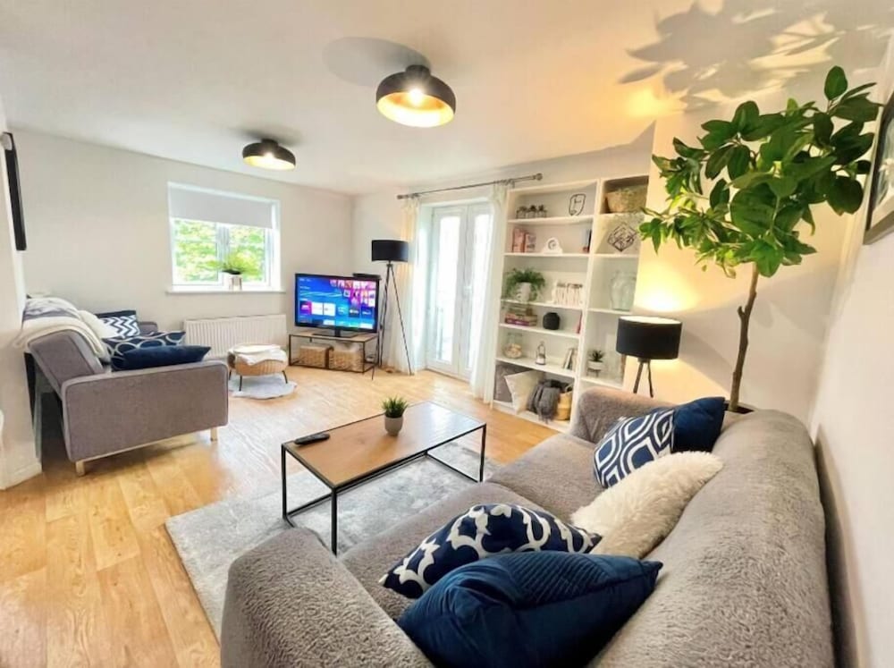 Lovely2Bed Bristol ApartmentFREE PARKING view 4
