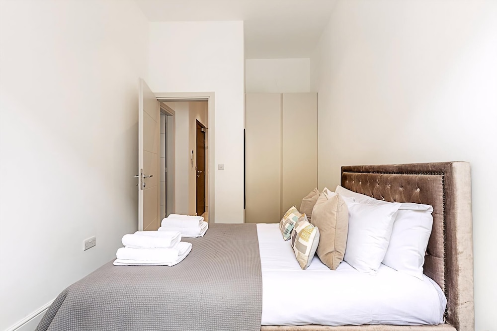 Stylish Two-bed Flat Near Oxford Circus