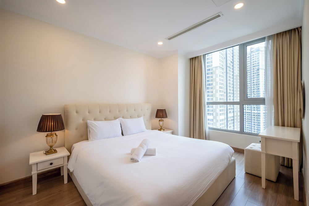 PD Pristine Apartment Landmark Plus