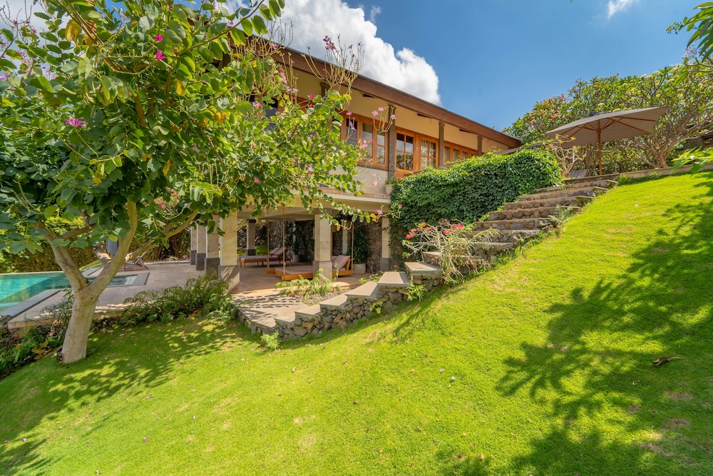 Sumberkima Hill Private Villa Retreat