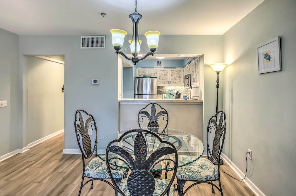 Myrtle Beach Condo w/ Pool < 1/2 Mi to Beach! view 2