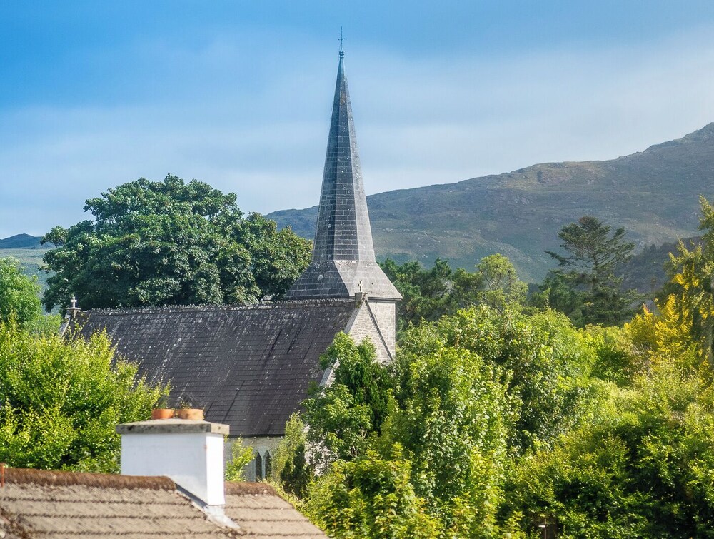3 Bedroom pet Friendly Home in the Heart of Kenmare Town