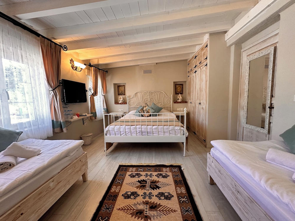 Cassiopeia Hotel Alacati - Image 41