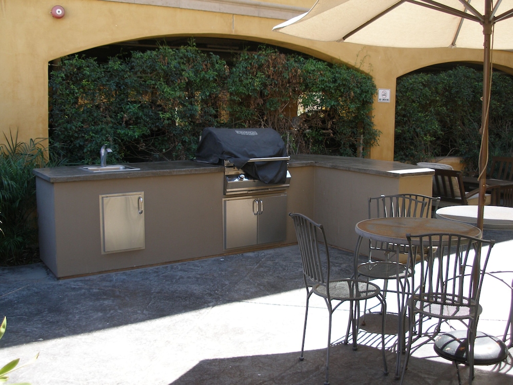 206 Tierra De Paraiso 3 Bedroom Condo by Redawning view 5