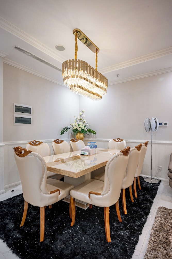 Landmark 81 & Vinhomes - ZEN Saigon Citypoint.