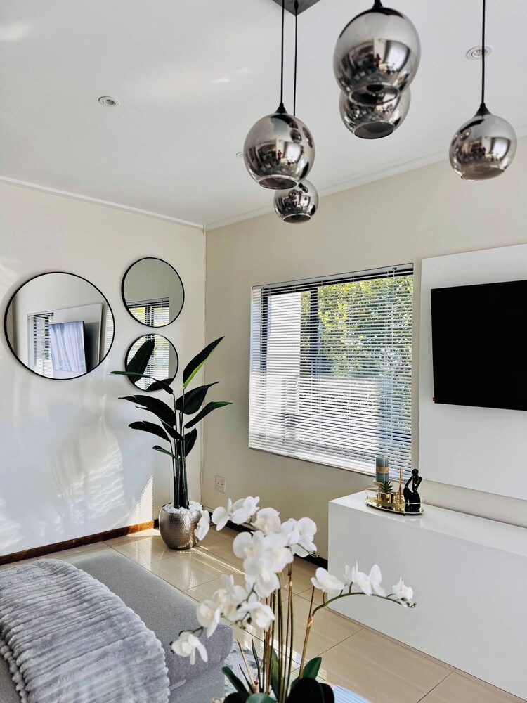 Apt 2 Bed in Stunning Golf Estate