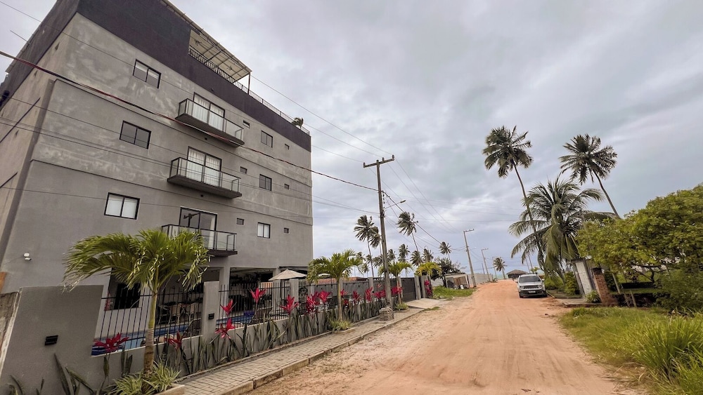 Apto Pet Friendly com Piscina a 100m da Orla