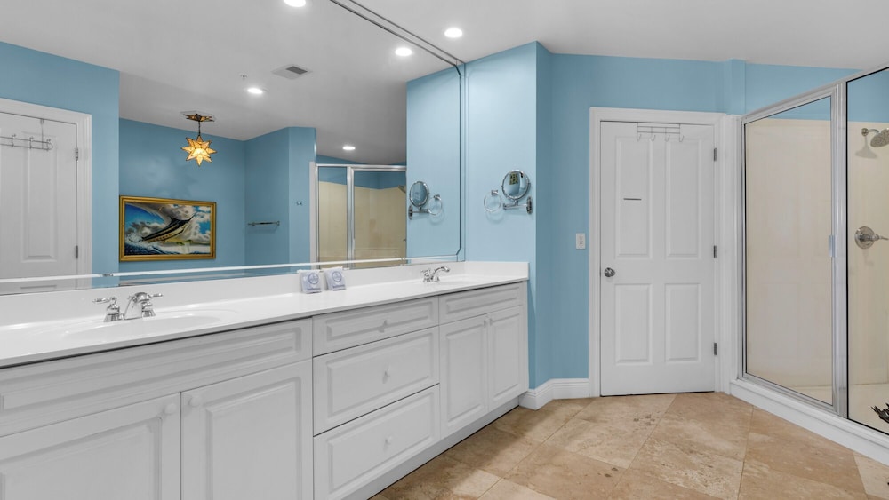 Legacy 303: Beachfront Retreat on 30a!
