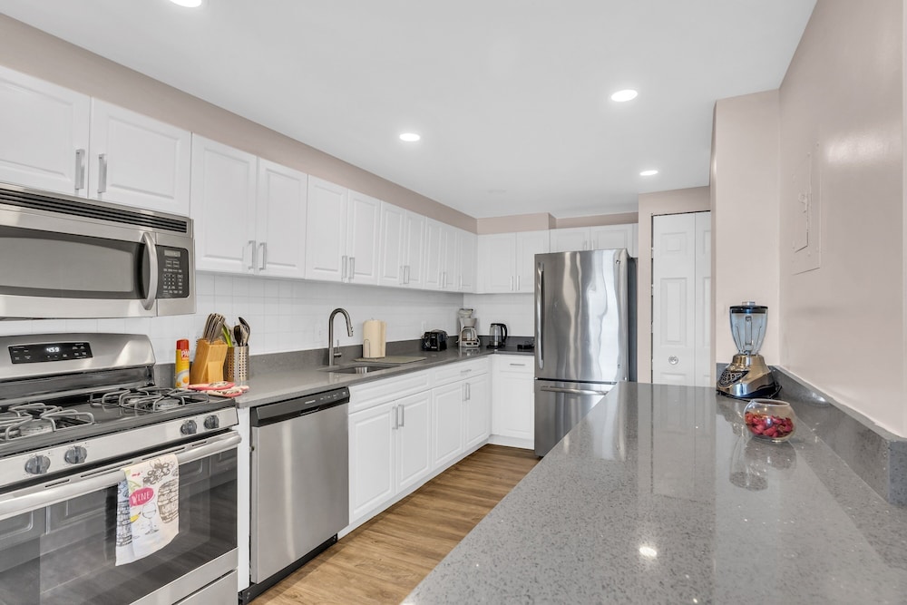 Arlington 2br Furnished Apartment In Crystal City 2 Bedroom Apts