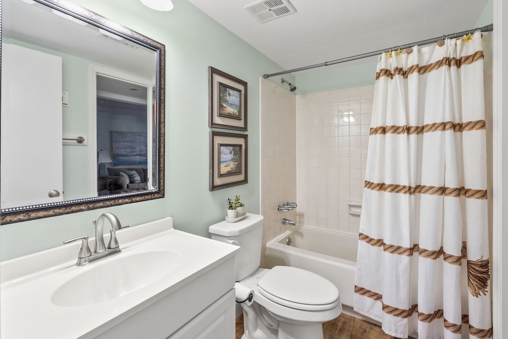Sea Cloisters 102f 2 Bedroom Condo