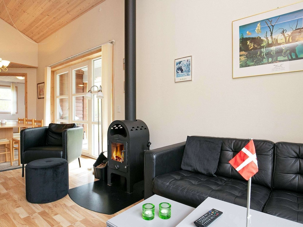 6 Person Holiday Home in Laeso-by Traum