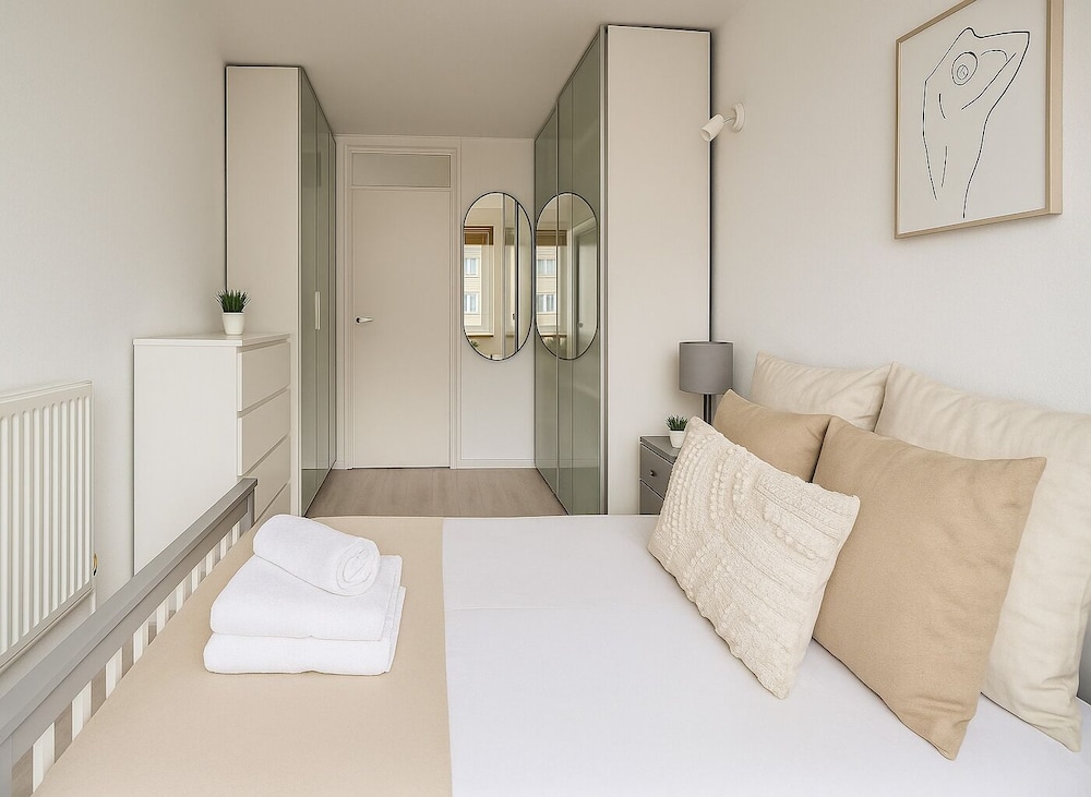 Elegant 2 Bedroom Apartment in Battersea