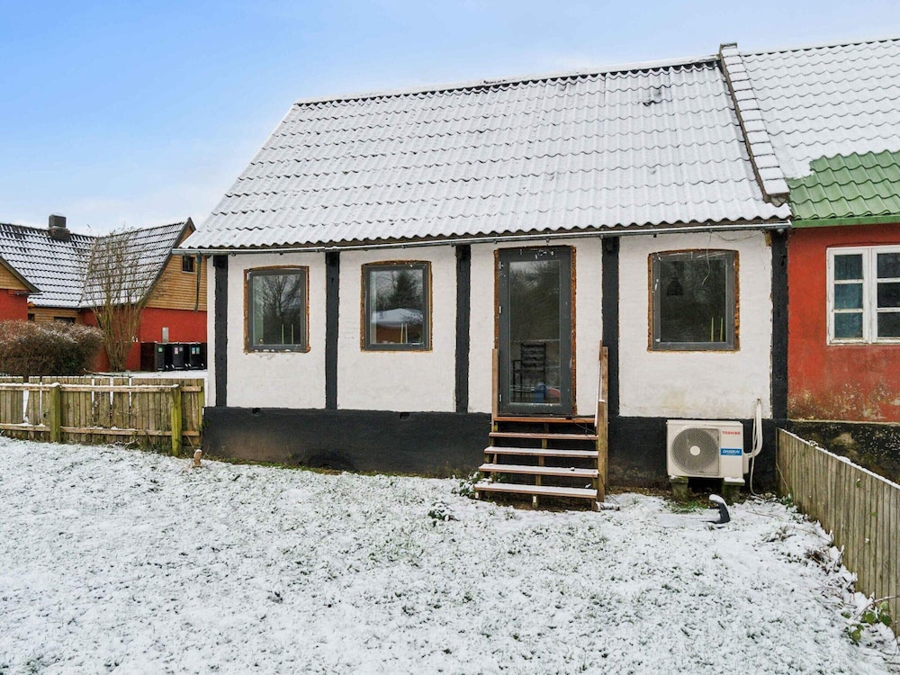 5 Star Holiday Home in Ronne