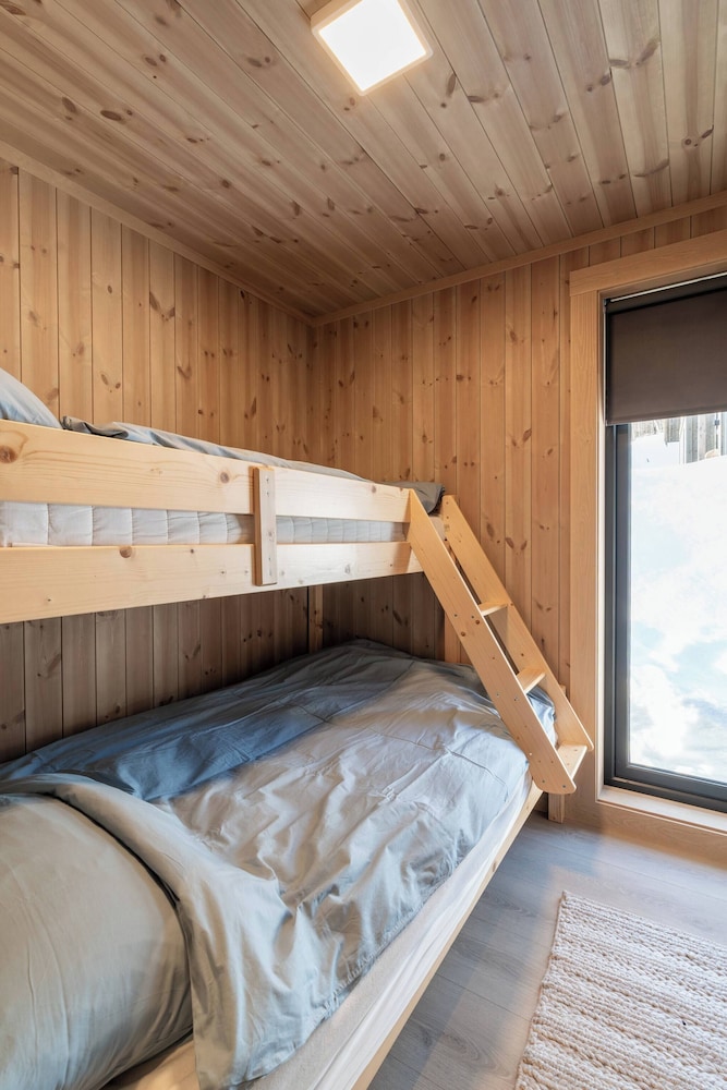 Hiking, Ski Resort, Local Shuttle bus Oslo Airport