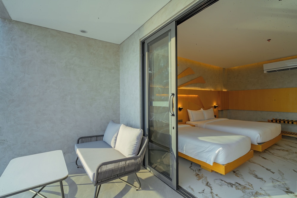 The Hotel Elizabeth Resort and Villas