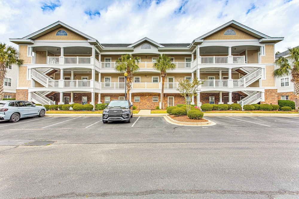 Resort Pool & Golf: Centrally Located NMB Retreat!