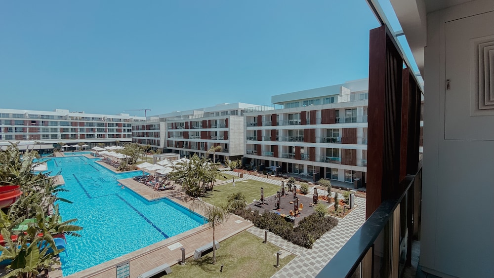 Luxury 2 Bedrooms in Iskele view 4