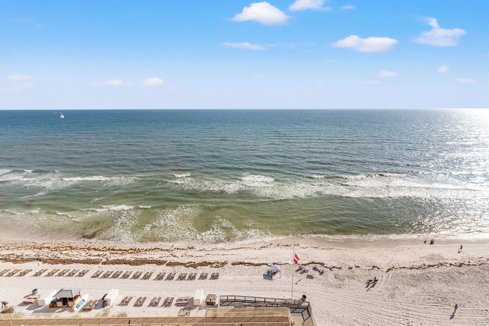 Treasure Shores3br Beachfront Corner Unit Sleeps 8 With Stunning Gulf Views!