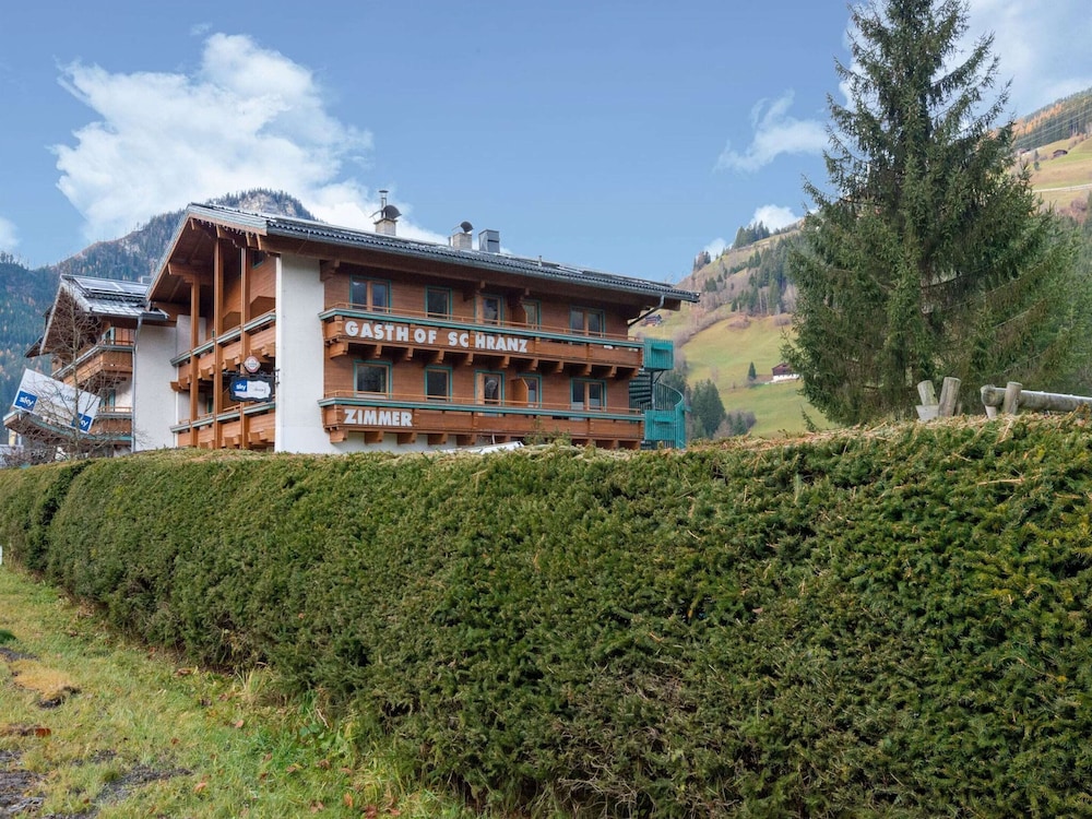 Lovely Apartment With Sauna, Ski Storage, Pool, Terrace