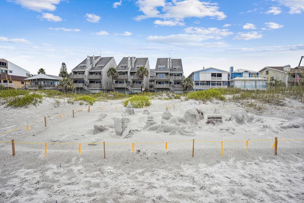 Pelican Pointe 2C