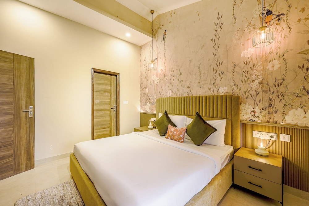 Alaya Stays Veera Serina 3 BHK with Pool