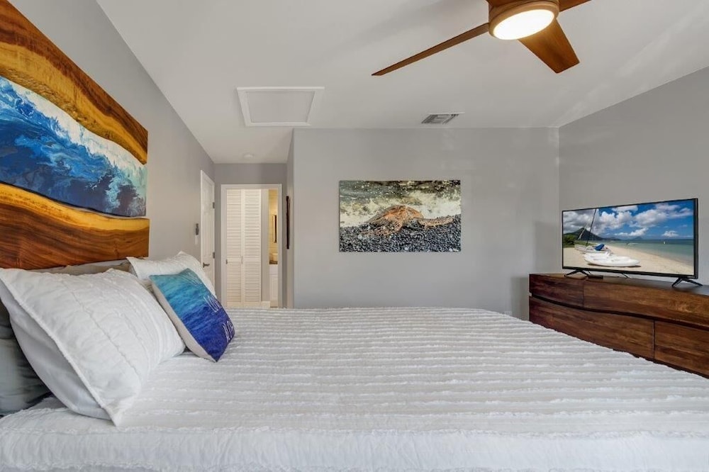 Well-equipped - Close to Beaches - In-unit AC - Vrkcv