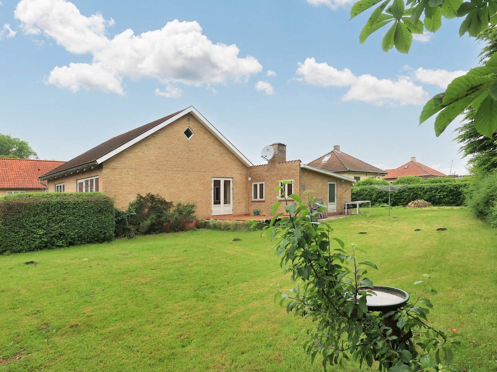 5 Person Holiday Home in Norreballe view 4