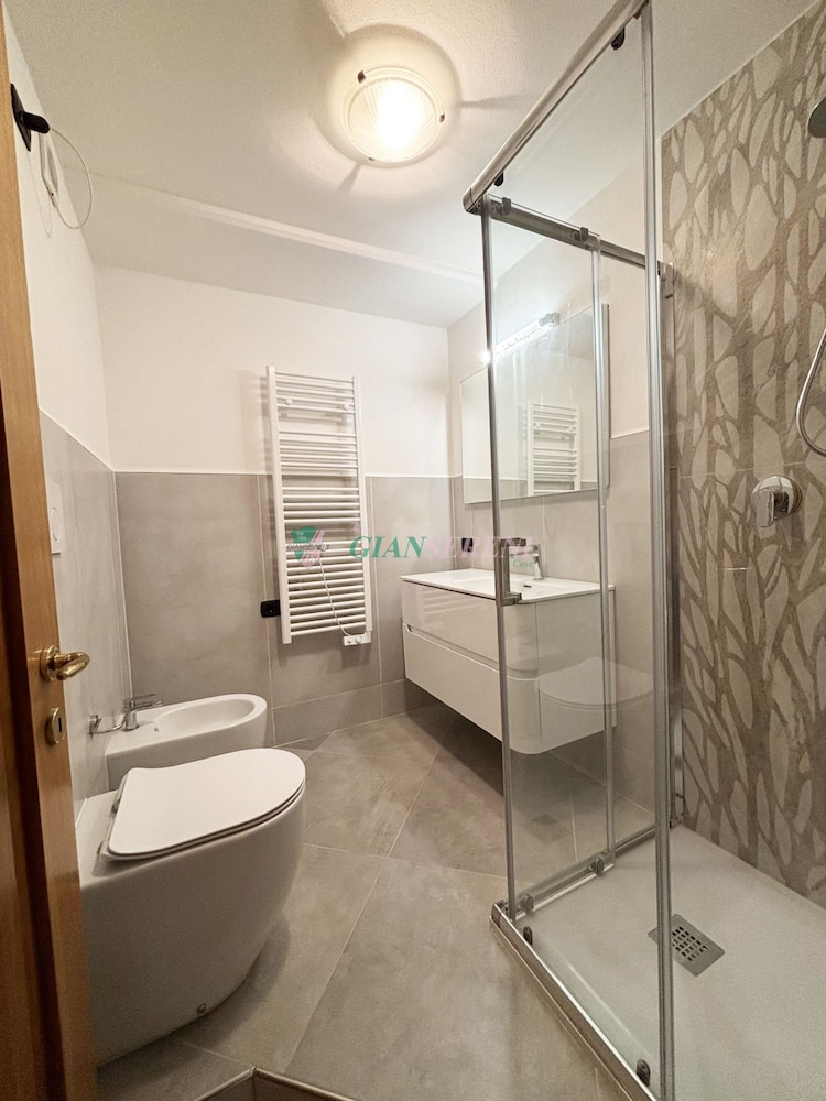 Central Area Close to the Beach-rif Palme