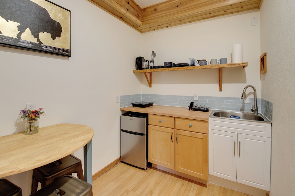 Arlee Studio w/ Mountain Views: 29 Mi to Missoula
