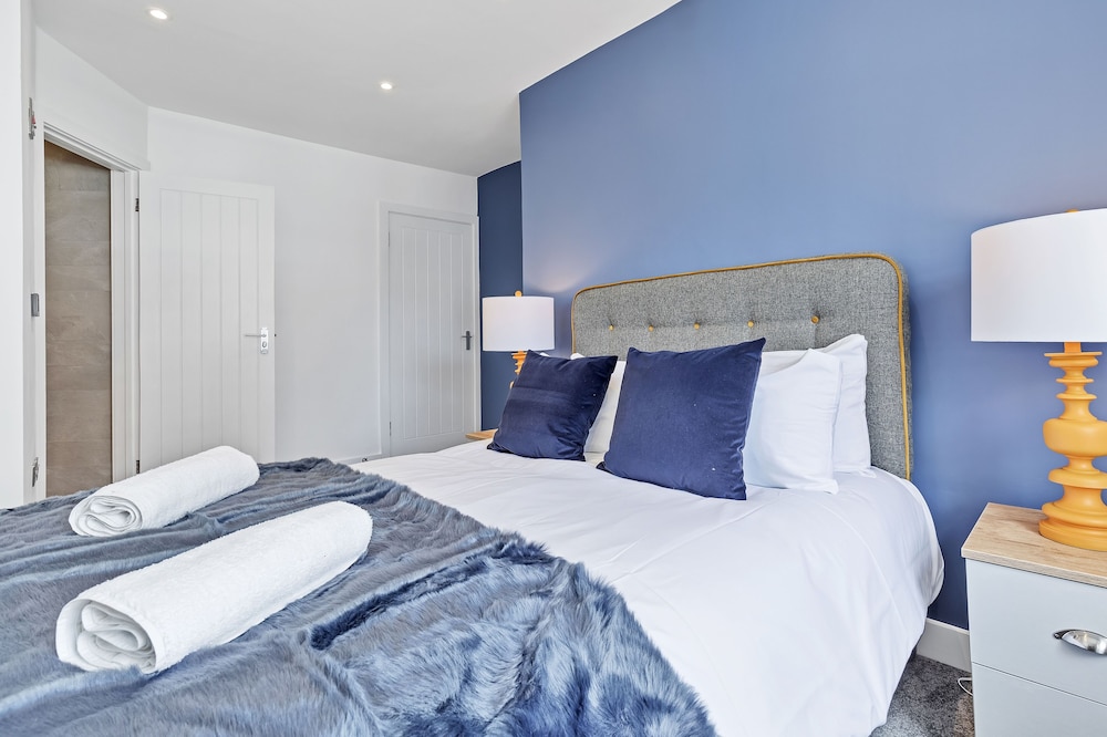 Right On : Bright On Apartment 1F | By My Getaways view 4
