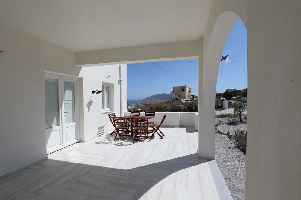 EOS Villa