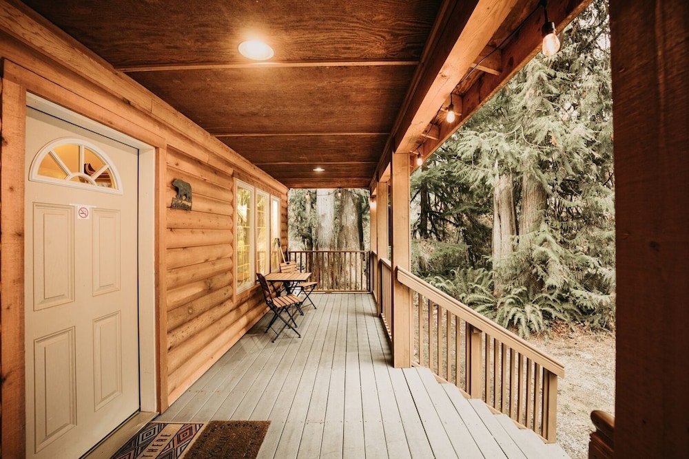 89gs - Hot Tub - Pets Ok - Wifi - Sleeps 4 1 Bedroom Home by RedAwning