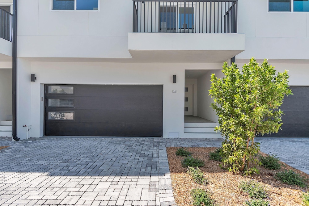 Azul Townhomes B3