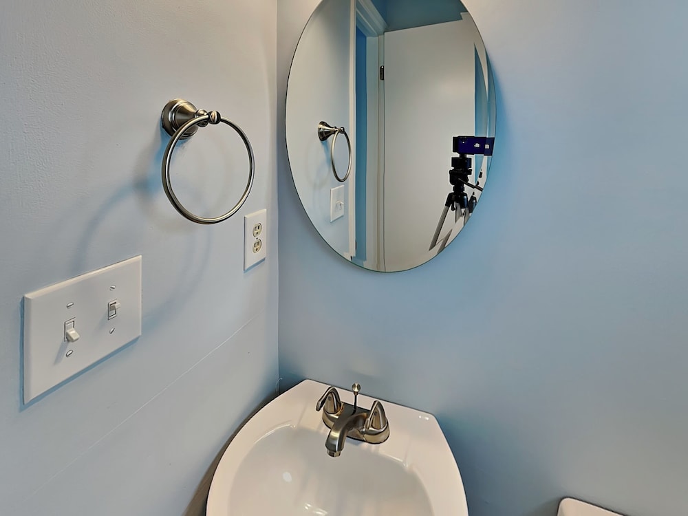 Luna Escape by Topsail Realty