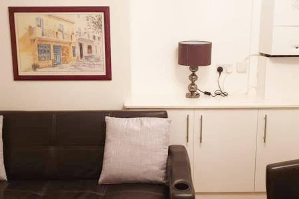 Gyllingeham Suite 2 view 5