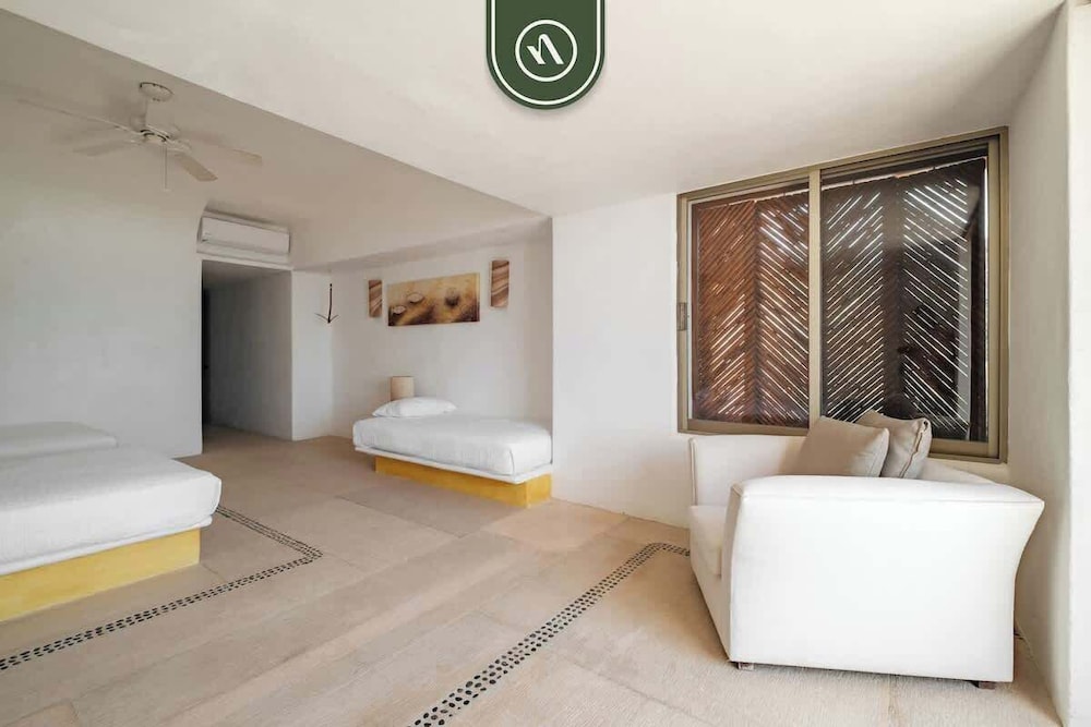 4 BR Penthouse - Breathtaking Views - Private Pool