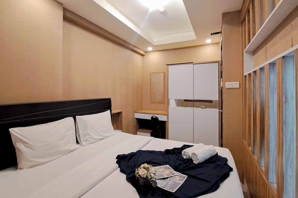 Wooden Accent 2Br At Mekarwangi Square Cibaduyut Apartment