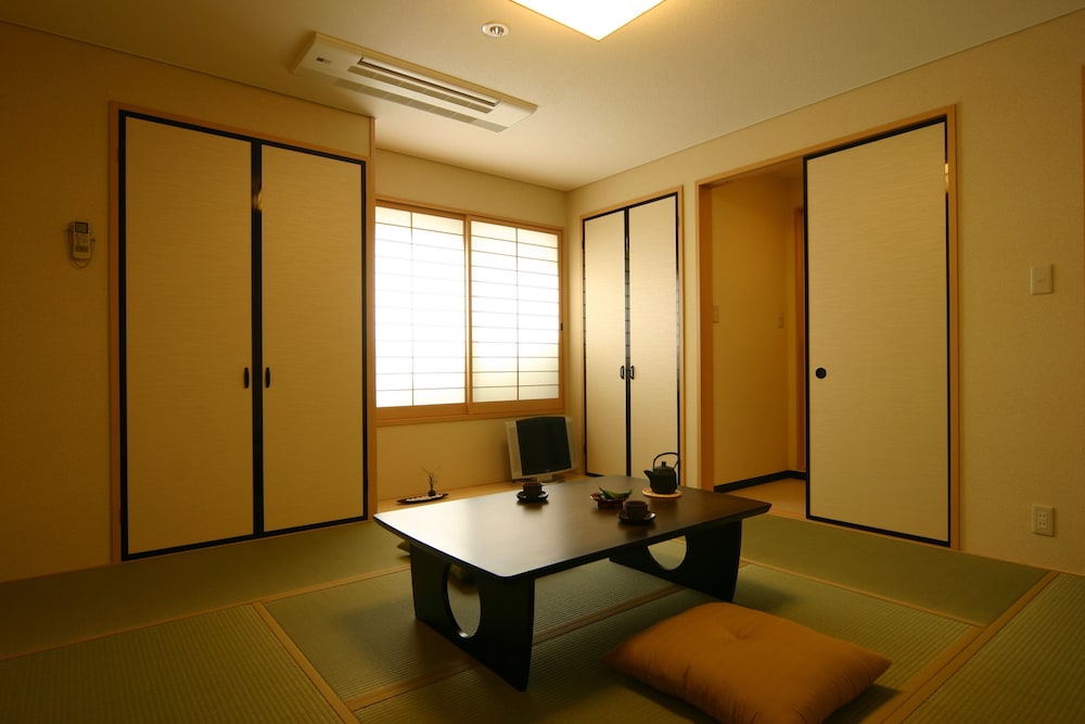 Nagomiyado Towa